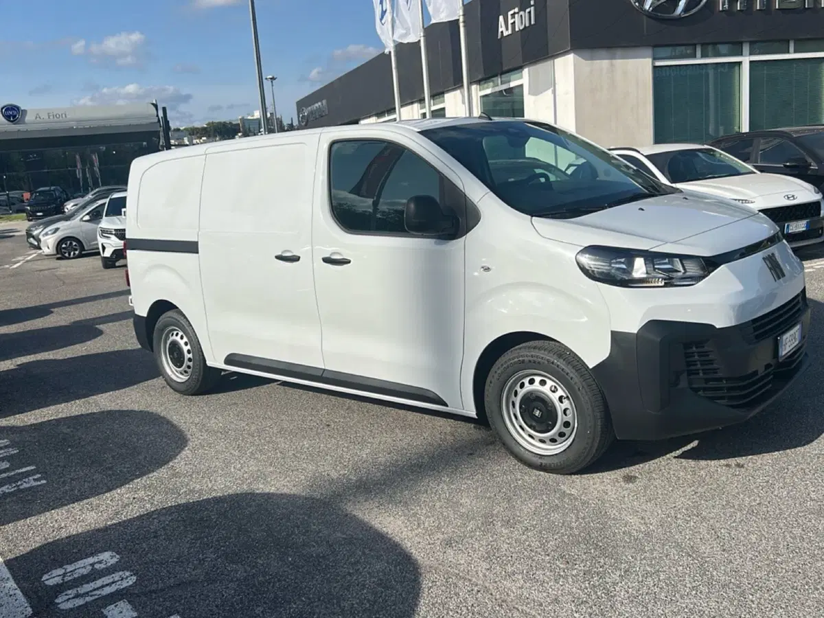 Fiat Scudo Furgone nuova a Roma (6)