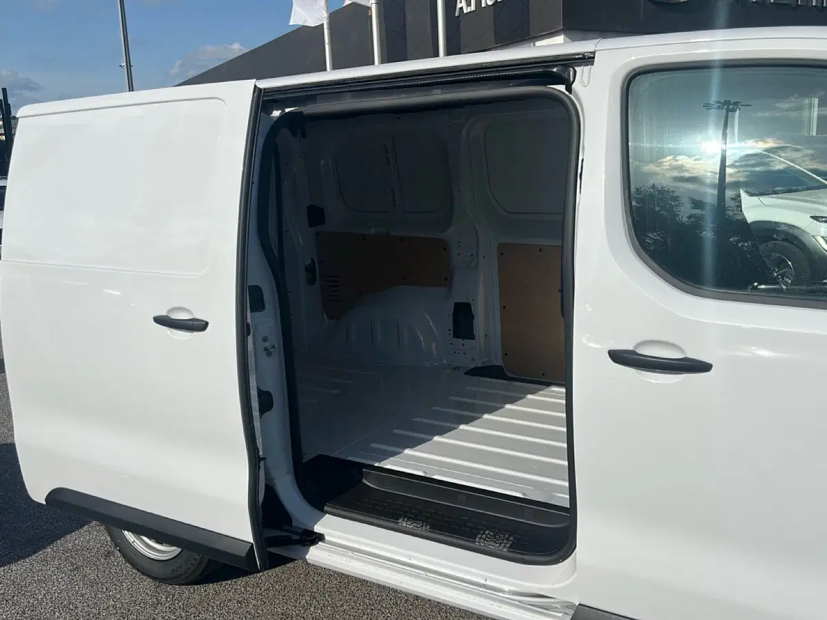 Fiat Scudo Furgone nuova a Roma (9)