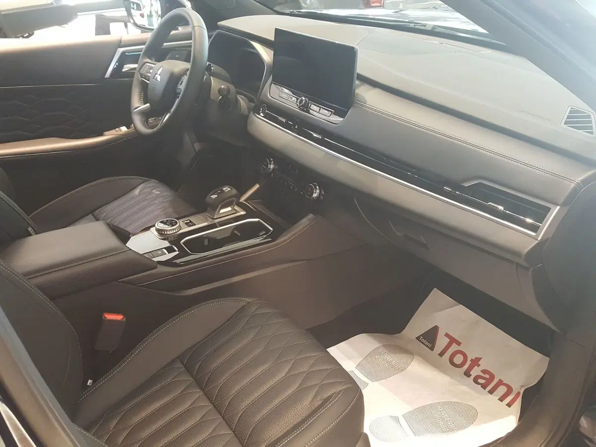 Mitsubishi Outlander nuova a L'Aquila (15)