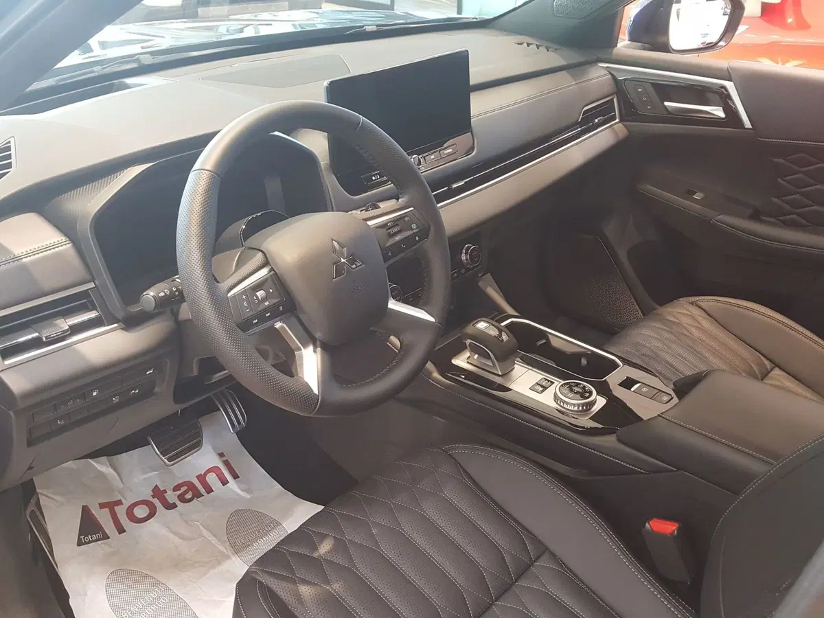 Mitsubishi Outlander nuova a L'Aquila (2)