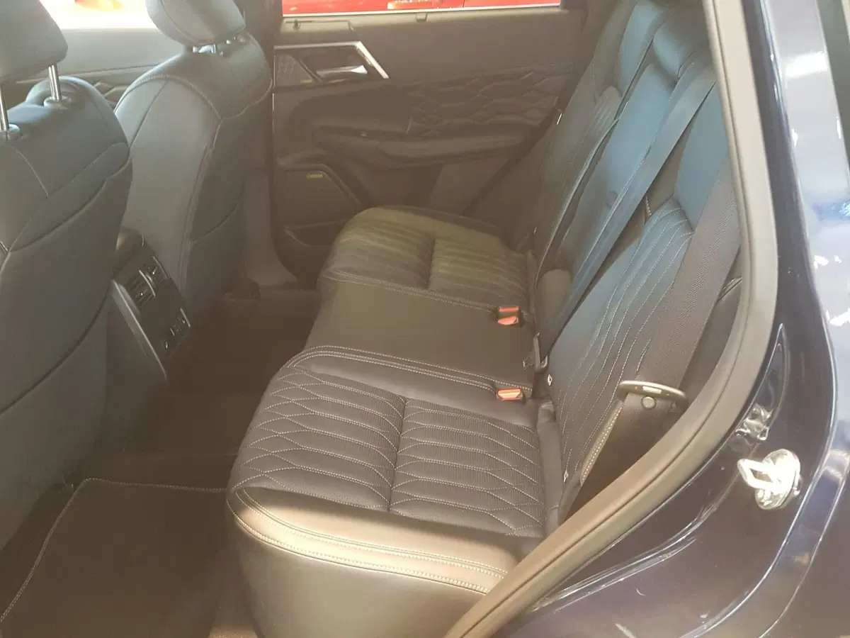 Mitsubishi Outlander nuova a L'Aquila (5)