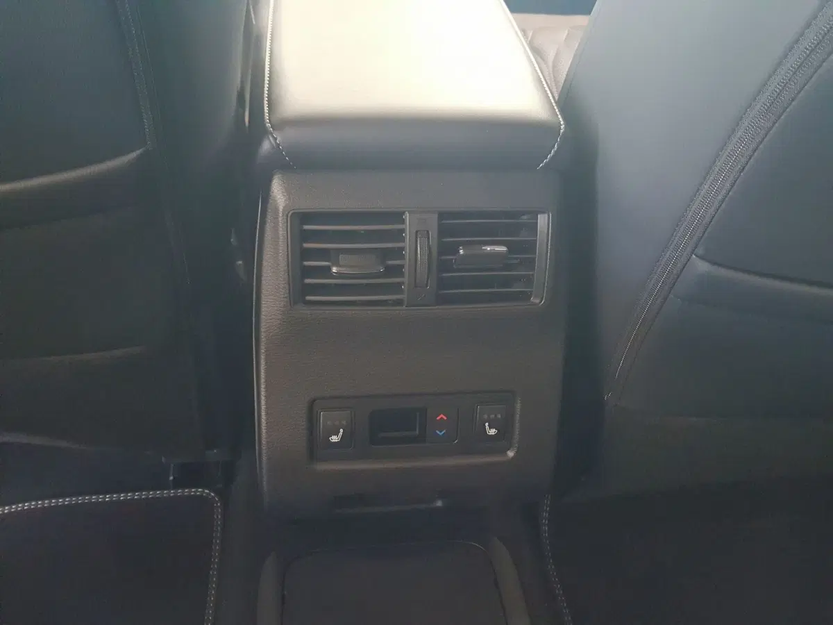 Mitsubishi Outlander nuova a L'Aquila (6)