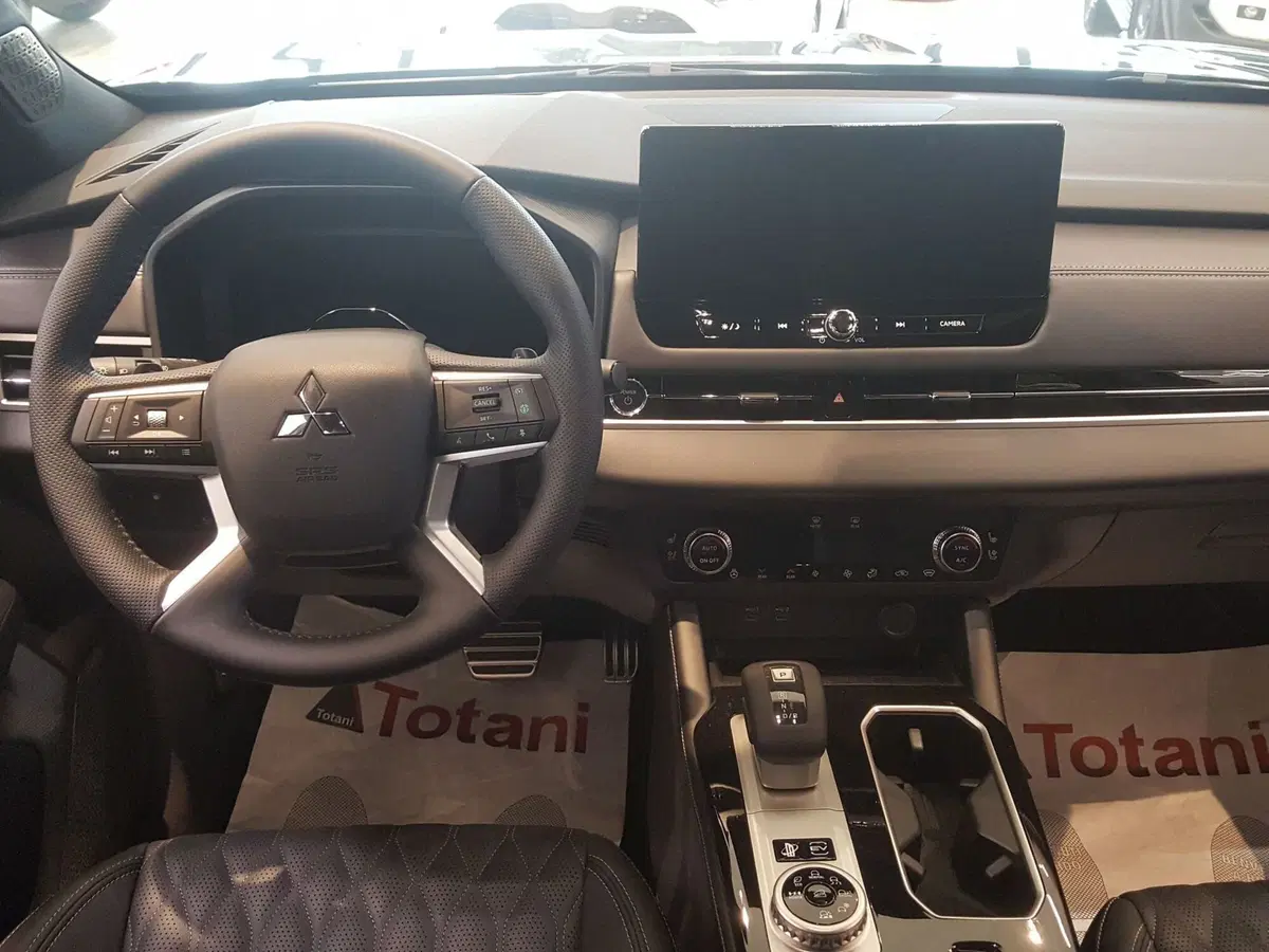 Mitsubishi Outlander nuova a L'Aquila (7)