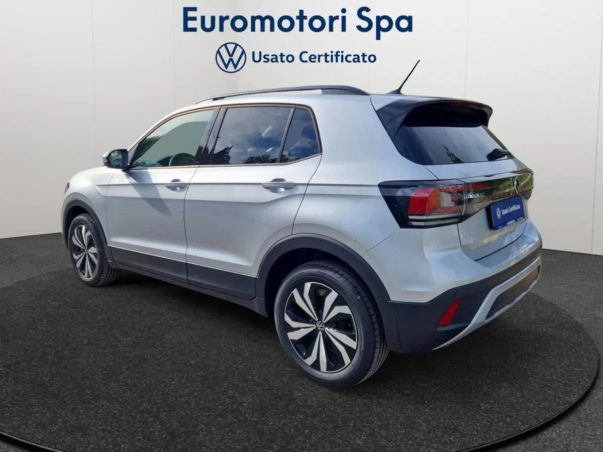 Volkswagen T-Cross nuova a Siena (3)