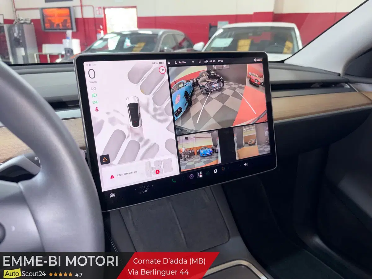 Tesla Model Y usata a Monza e Brianza (10)