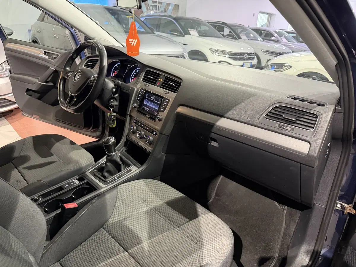 Volkswagen Golf usata a Genova (10)
