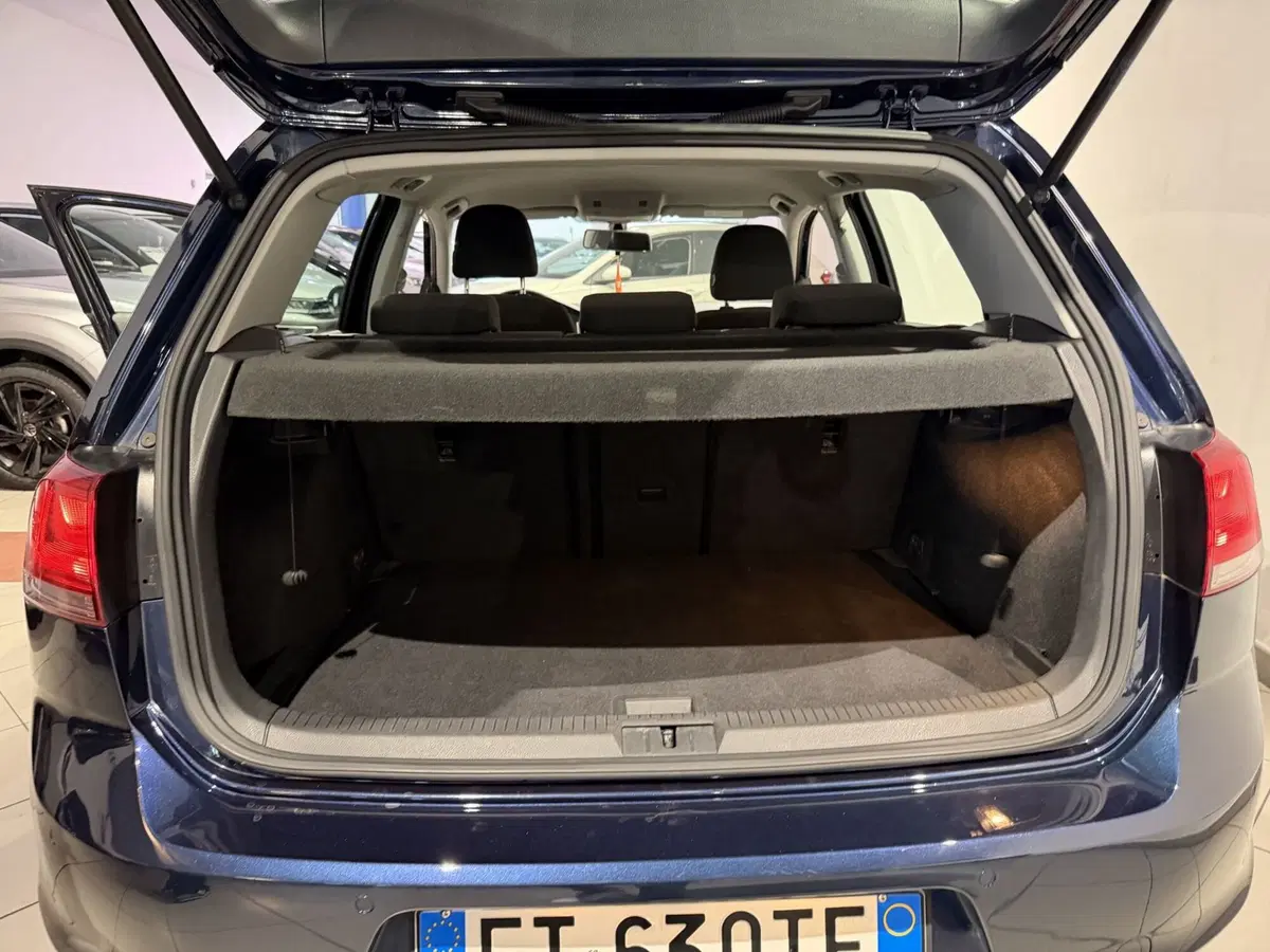 Volkswagen Golf usata a Genova (9)