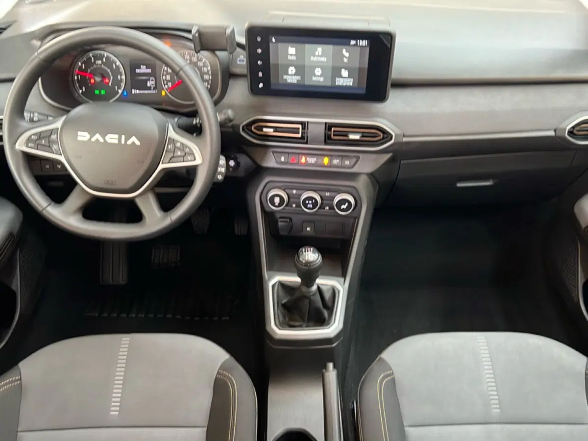 Dacia Sandero Stepway usata a Roma (11)