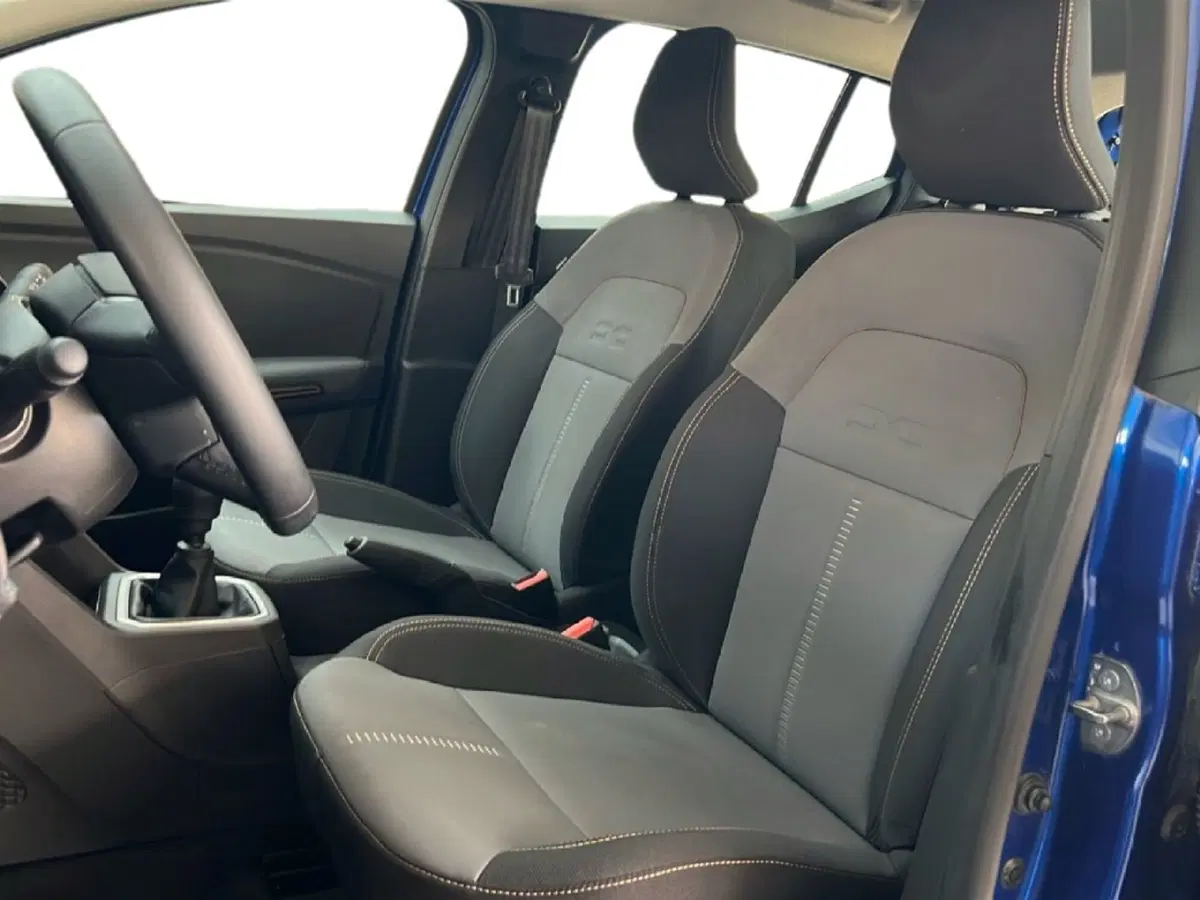 Dacia Sandero Stepway usata a Roma (12)