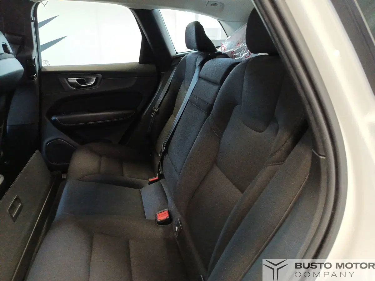 Volvo XC60 usata a Varese (9)