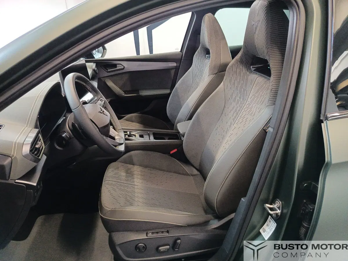 Cupra Leon nuova a Varese (8)