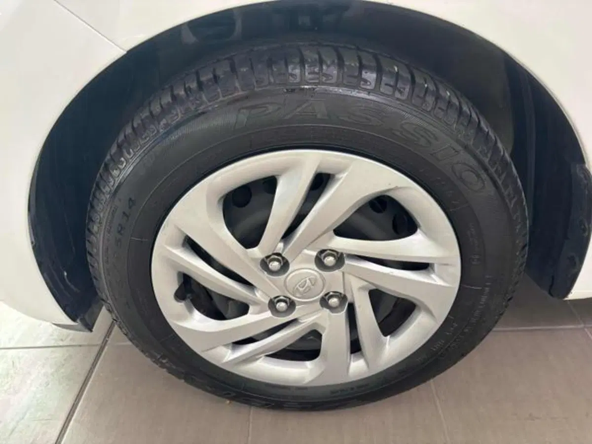 Hyundai i10 usata a Pesaro-Urbino (2)