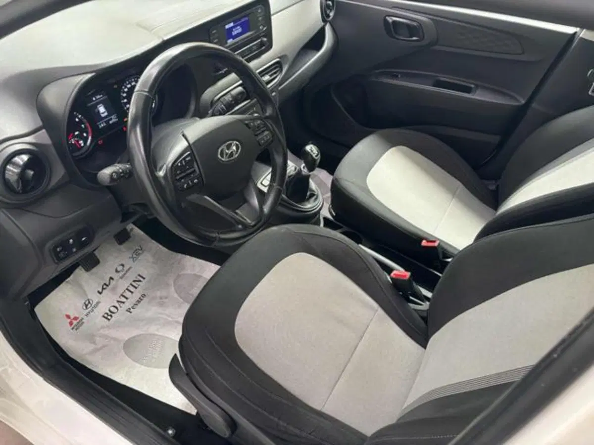 Hyundai i10 usata a Pesaro-Urbino (6)