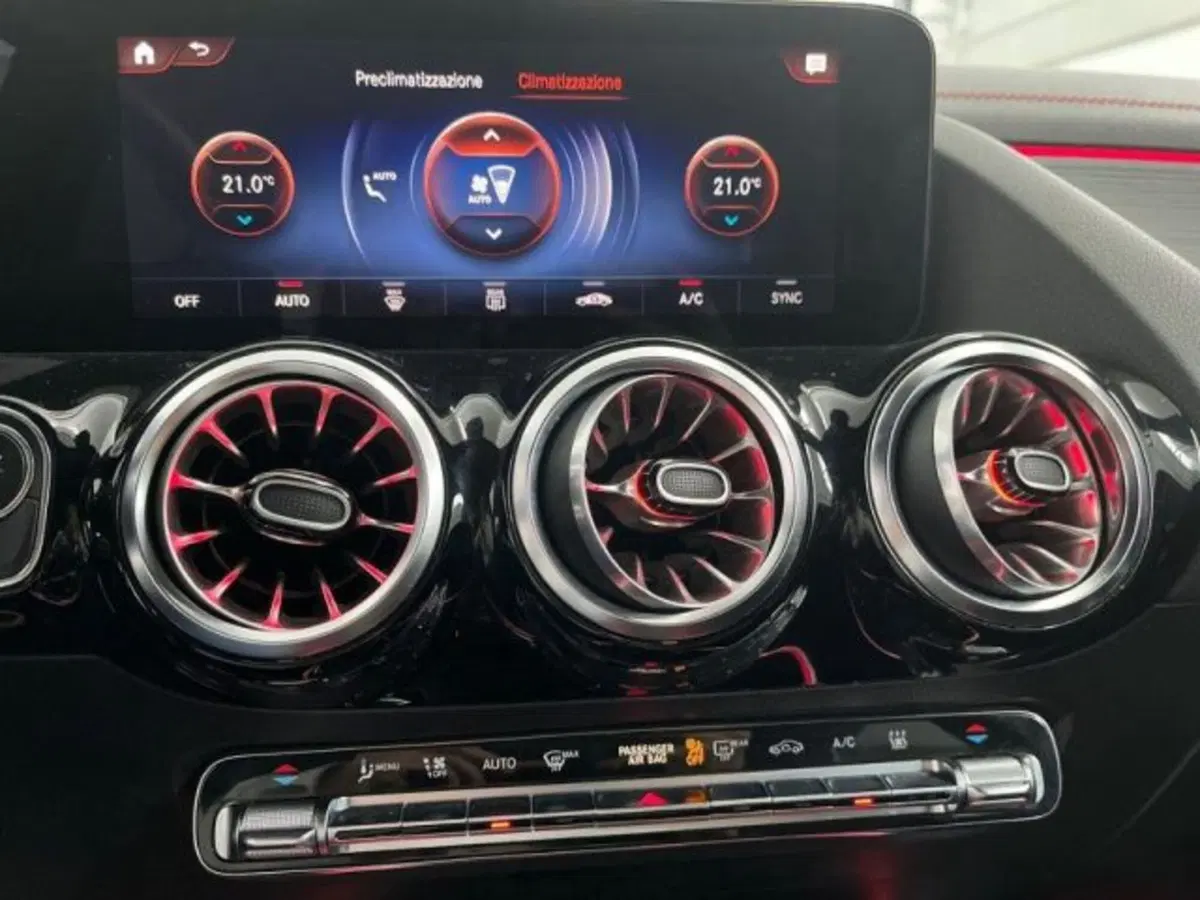Mercedes-Benz EQA usata a Verona (14)