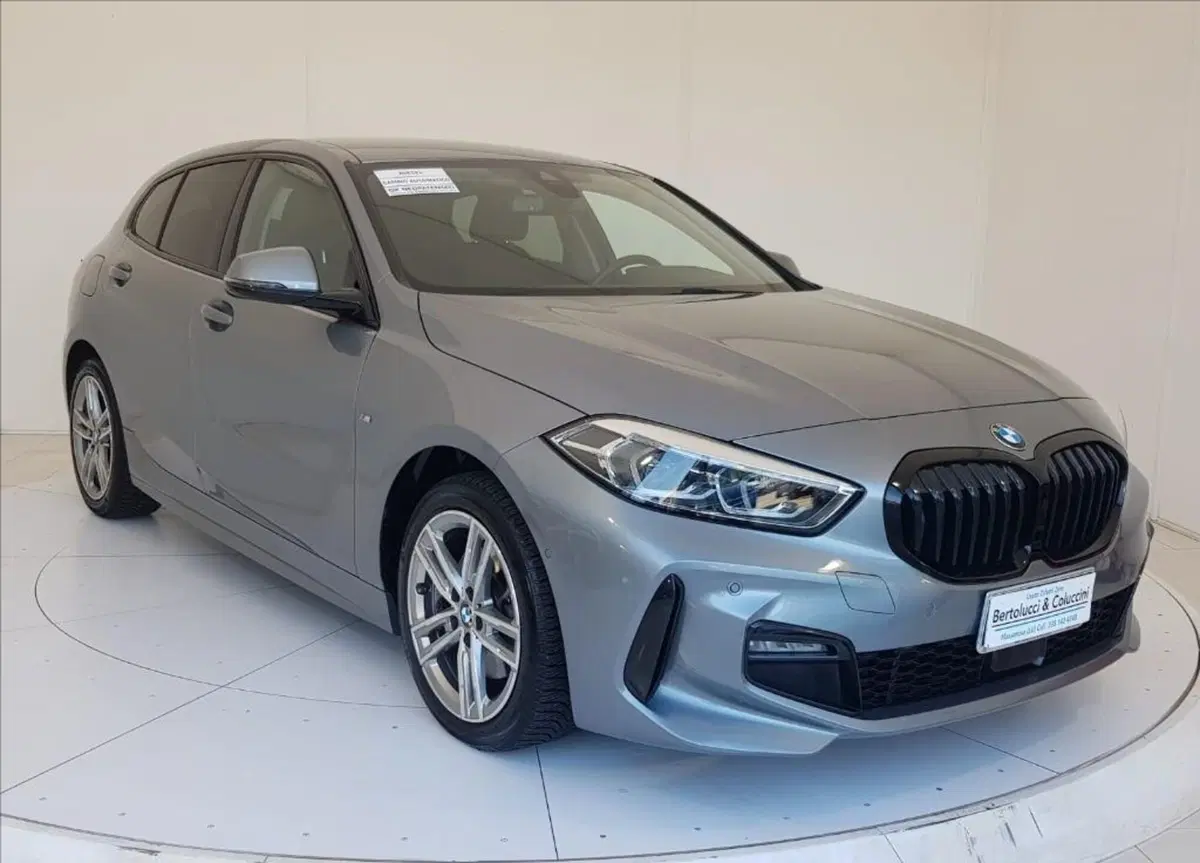 BMW Serie 1 usata a Lucca (8)