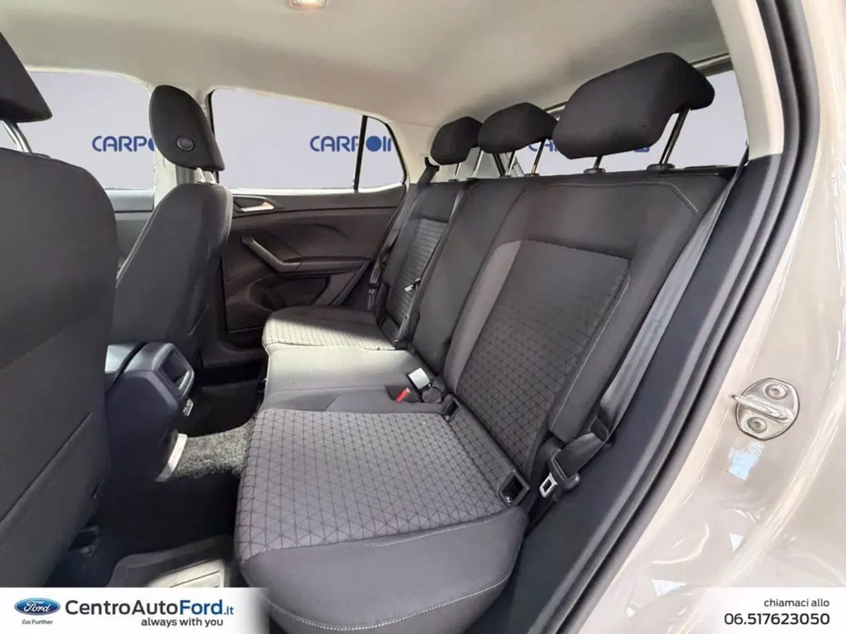 Volkswagen T-Cross usata a Roma (13)
