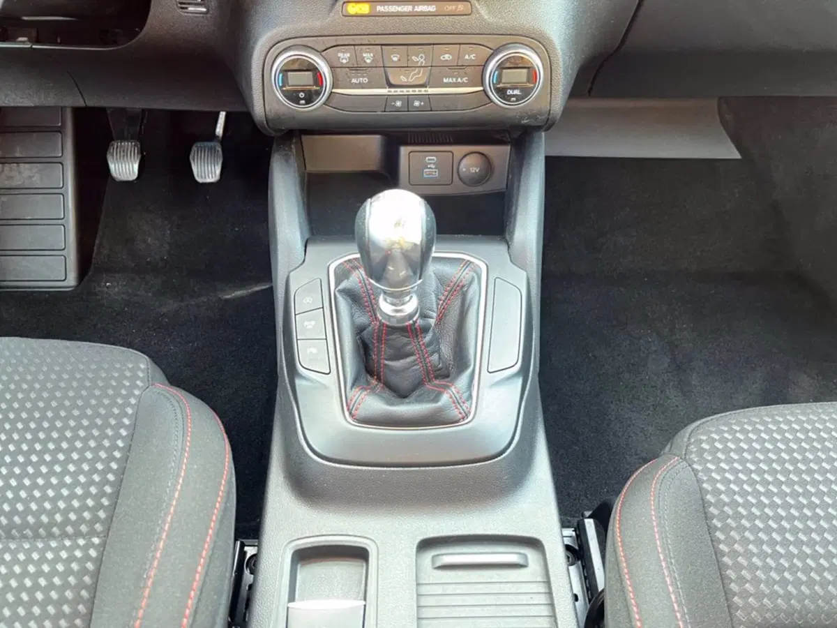 Ford Focus usata a Milano (16)