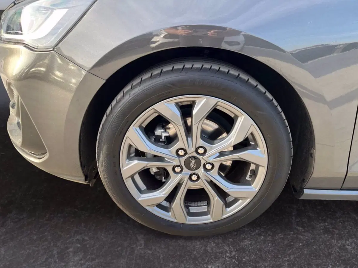 Ford Focus usata a Milano (9)