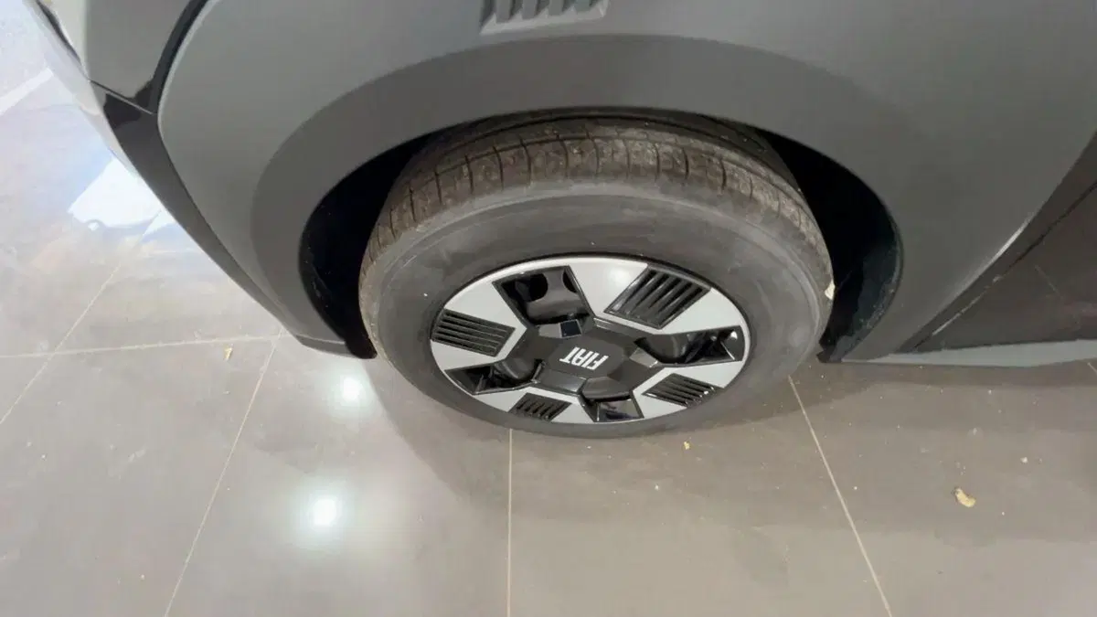 Fiat Grande Panda nuova a Milano (8)