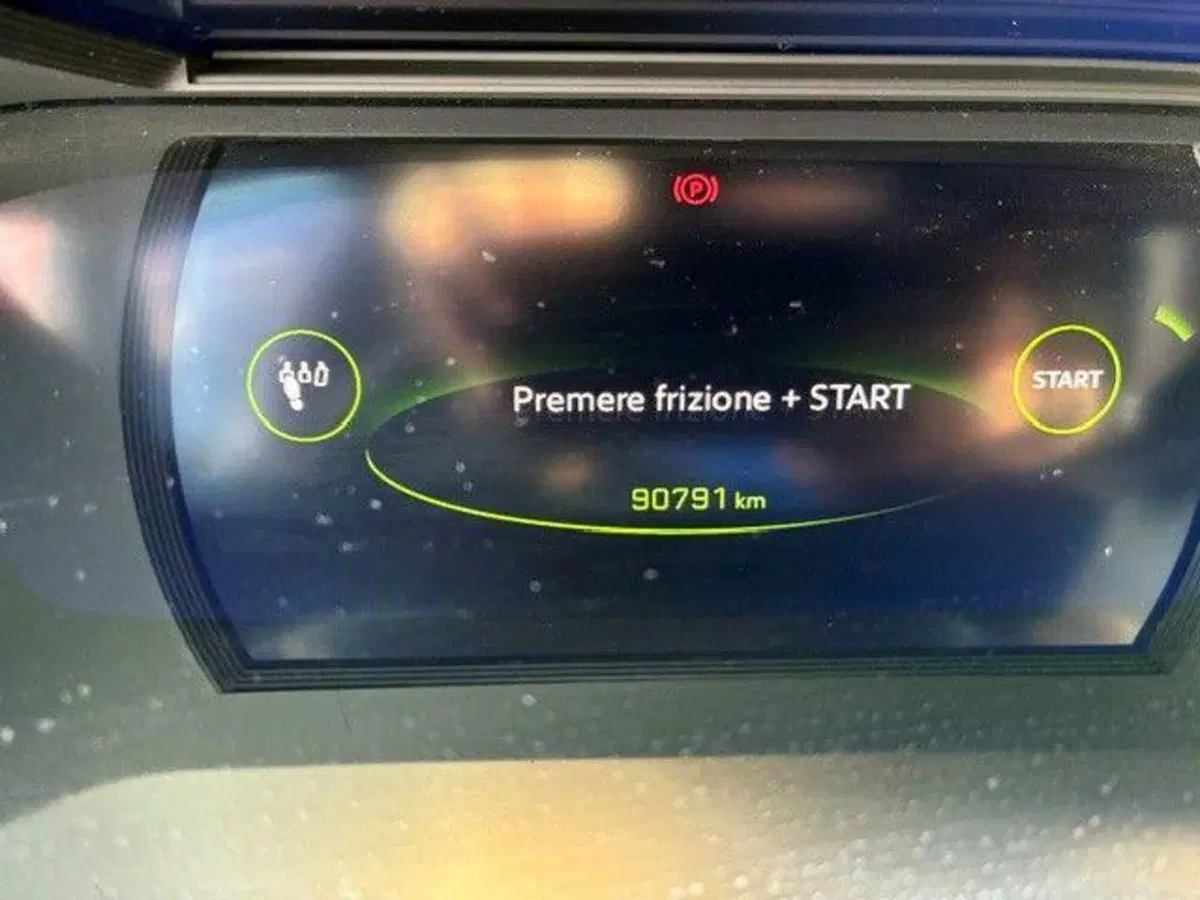 Peugeot 208 usata a Milano (5)