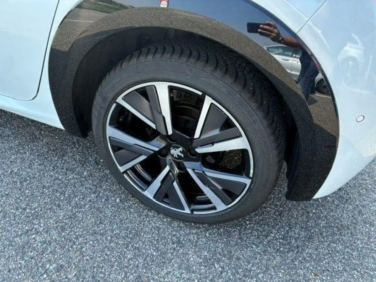 Peugeot 208 usata a Milano (8)