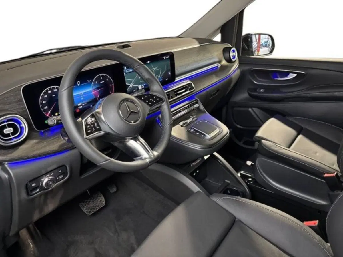 Mercedes-Benz Classe V nuova a Bologna (11)
