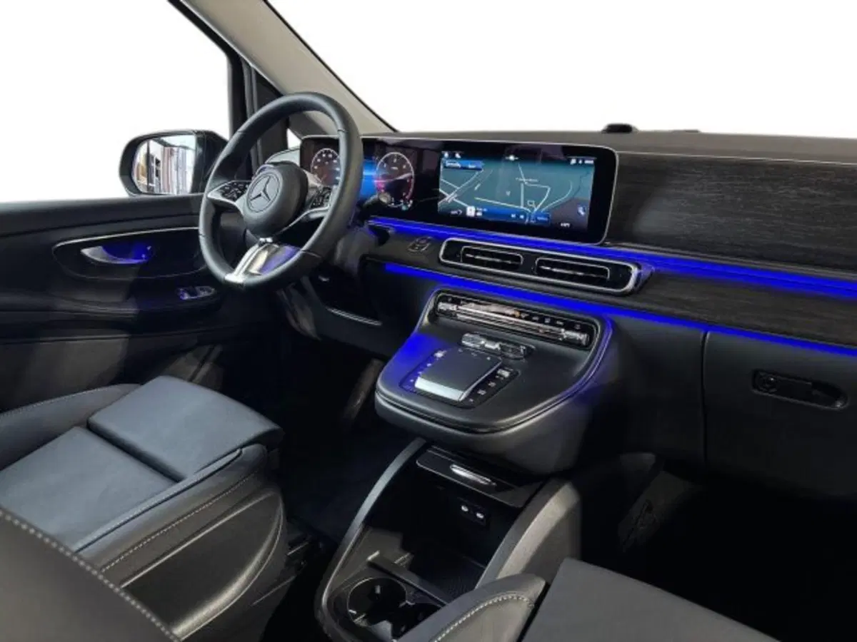 Mercedes-Benz Classe V nuova a Bologna (15)