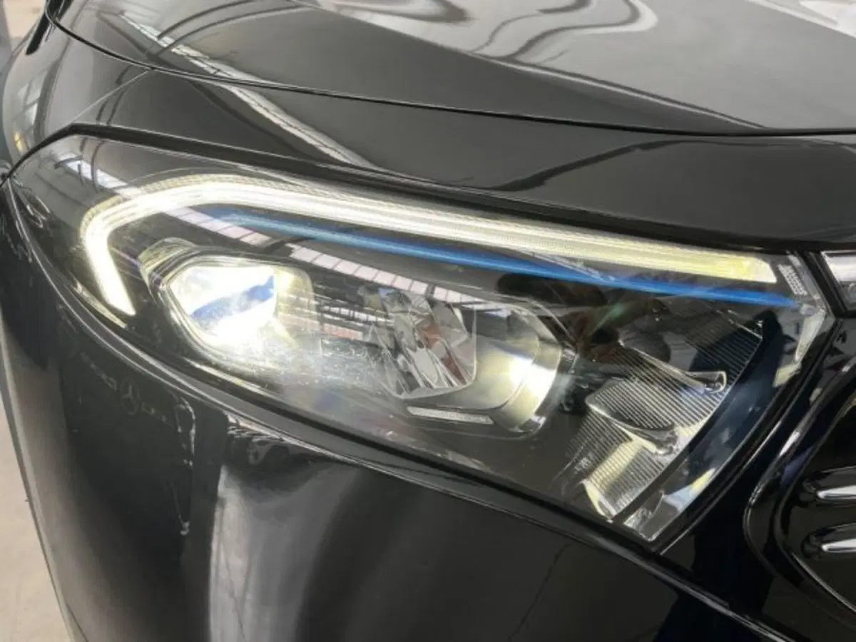 Mercedes-Benz EQA usata a Verona (7)