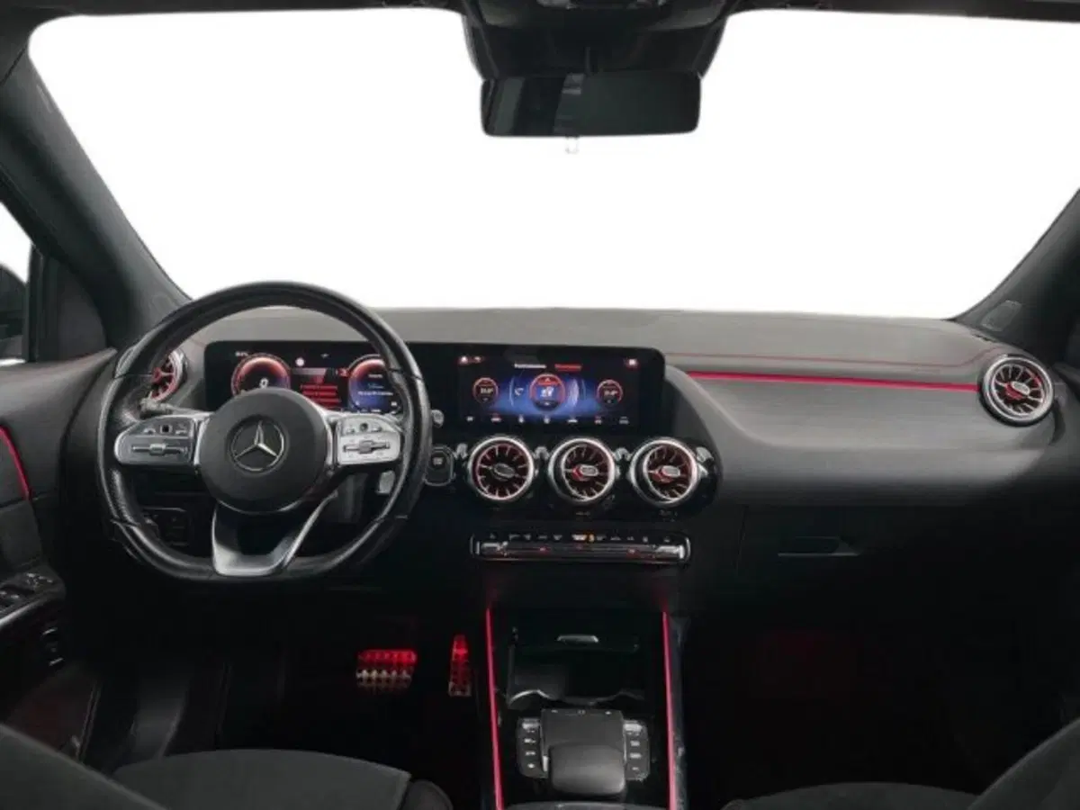 Mercedes-Benz EQA usata a Verona (9)