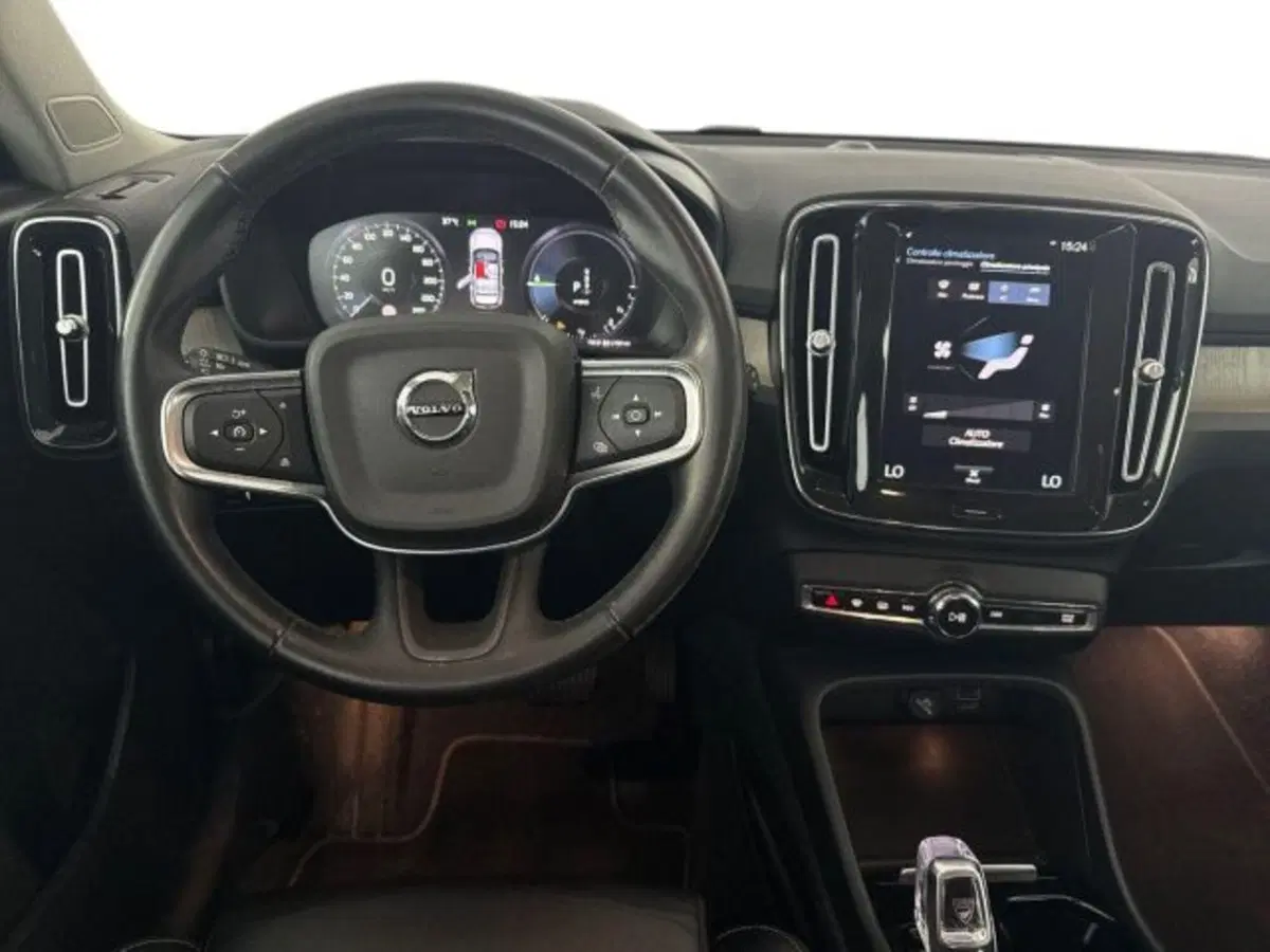Volvo XC40 usata a Bologna (10)