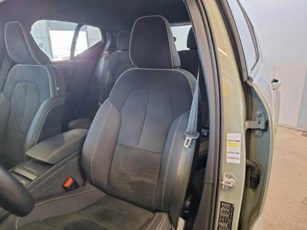 VOLVO Veicoli Commerciali XC40 usata a Bologna (10)