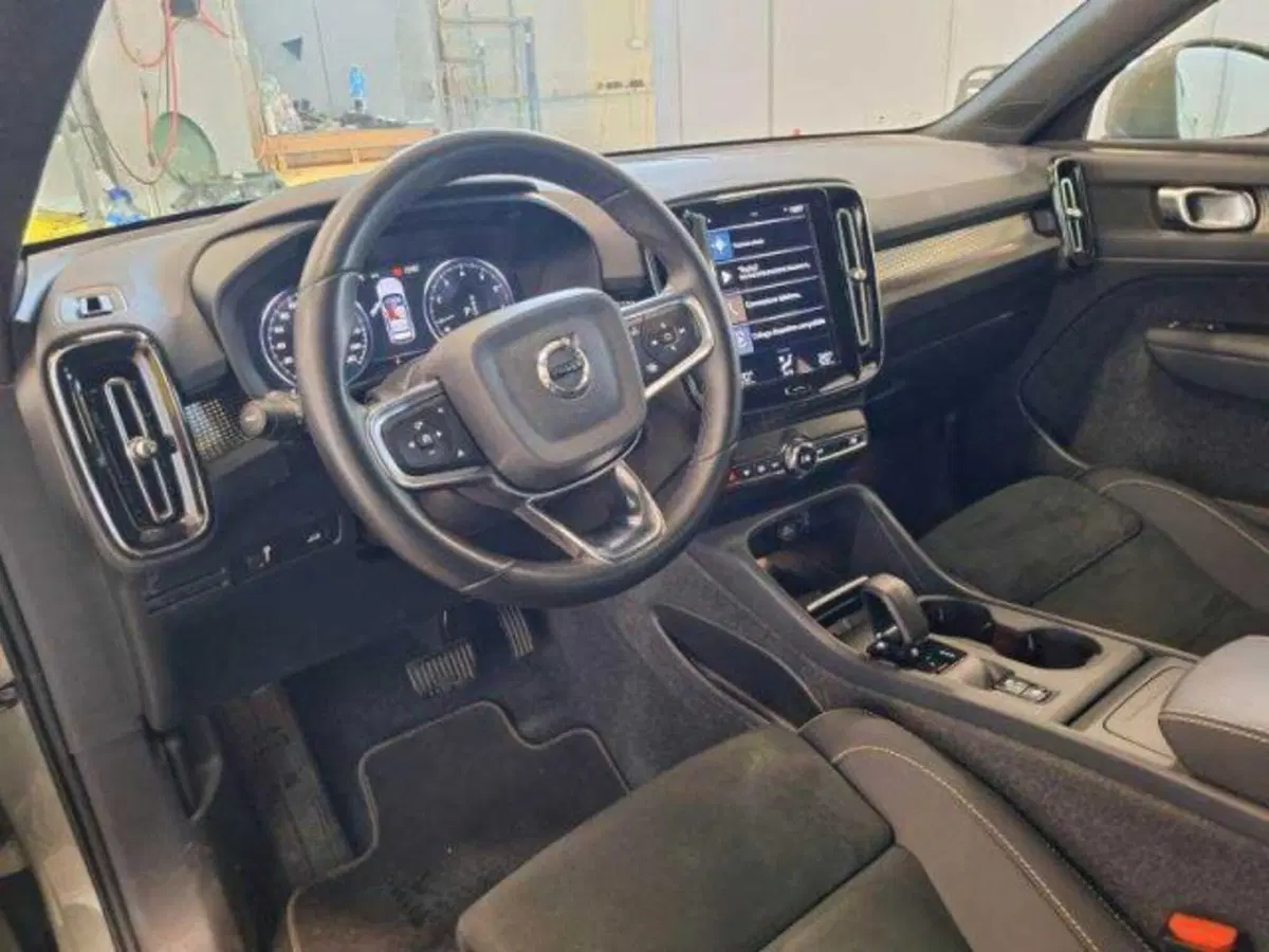VOLVO Veicoli Commerciali XC40 usata a Bologna (3)