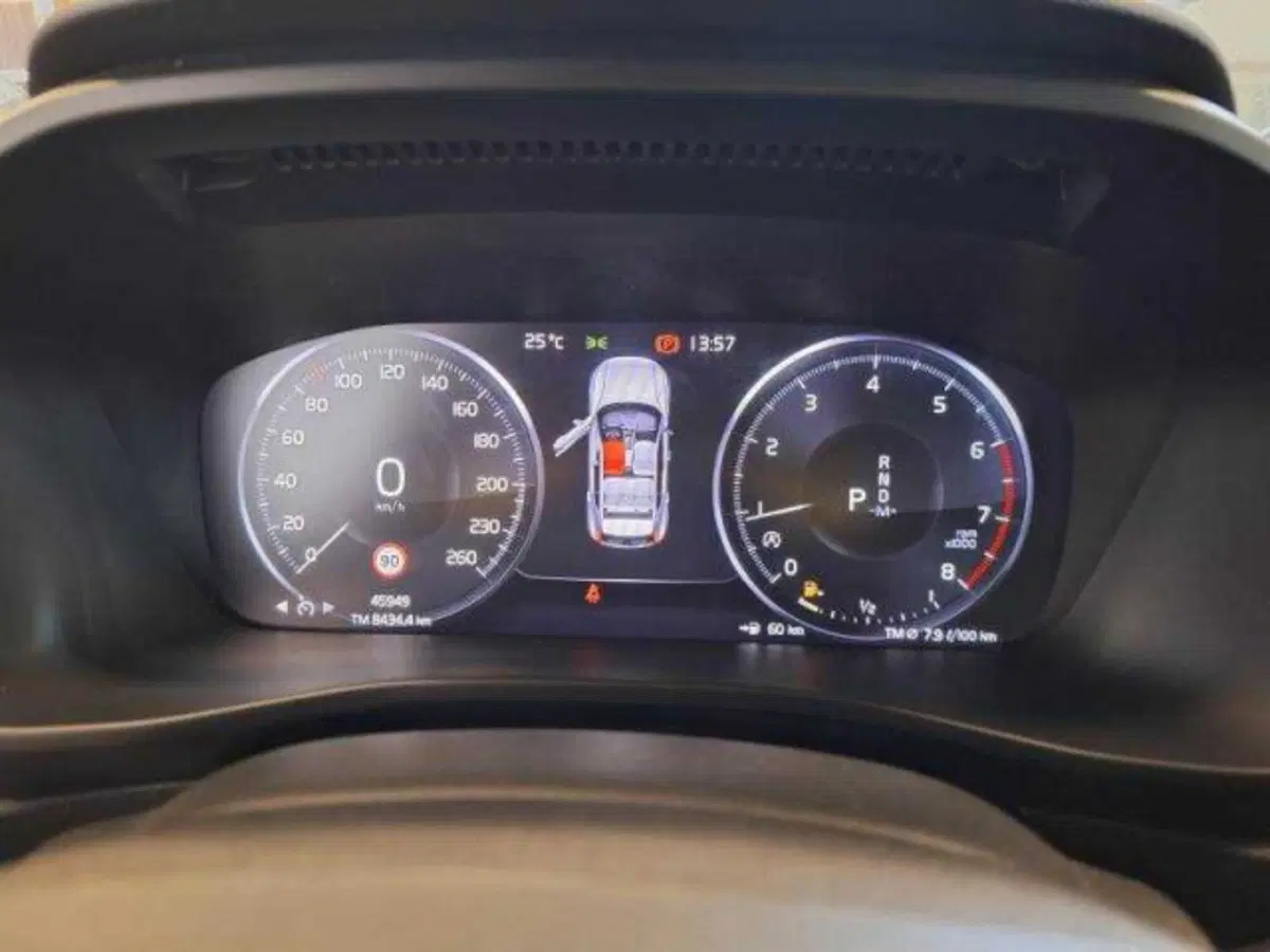 VOLVO Veicoli Commerciali XC40 usata a Bologna (4)