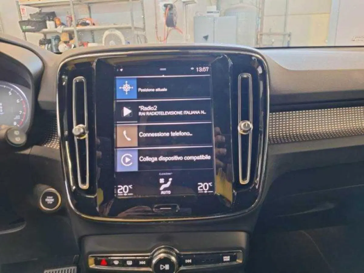 VOLVO Veicoli Commerciali XC40 usata a Bologna (5)