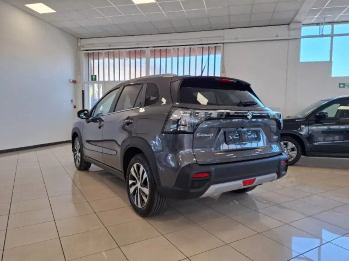 Suzuki S-Cross nuova a Reggio Emilia (3)