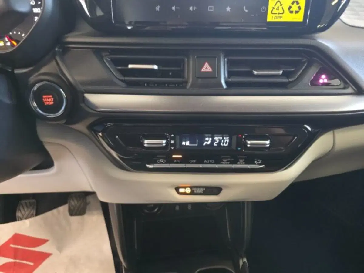 Suzuki Swift nuova a Reggio Emilia (15)