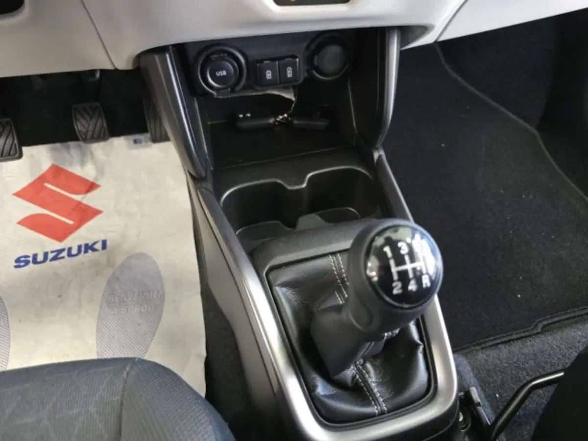 Suzuki Swift nuova a Reggio Emilia (14)