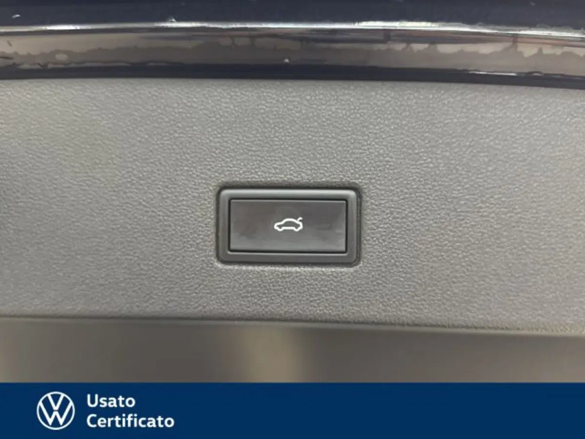 Volkswagen T-Roc usata a Vicenza (16)