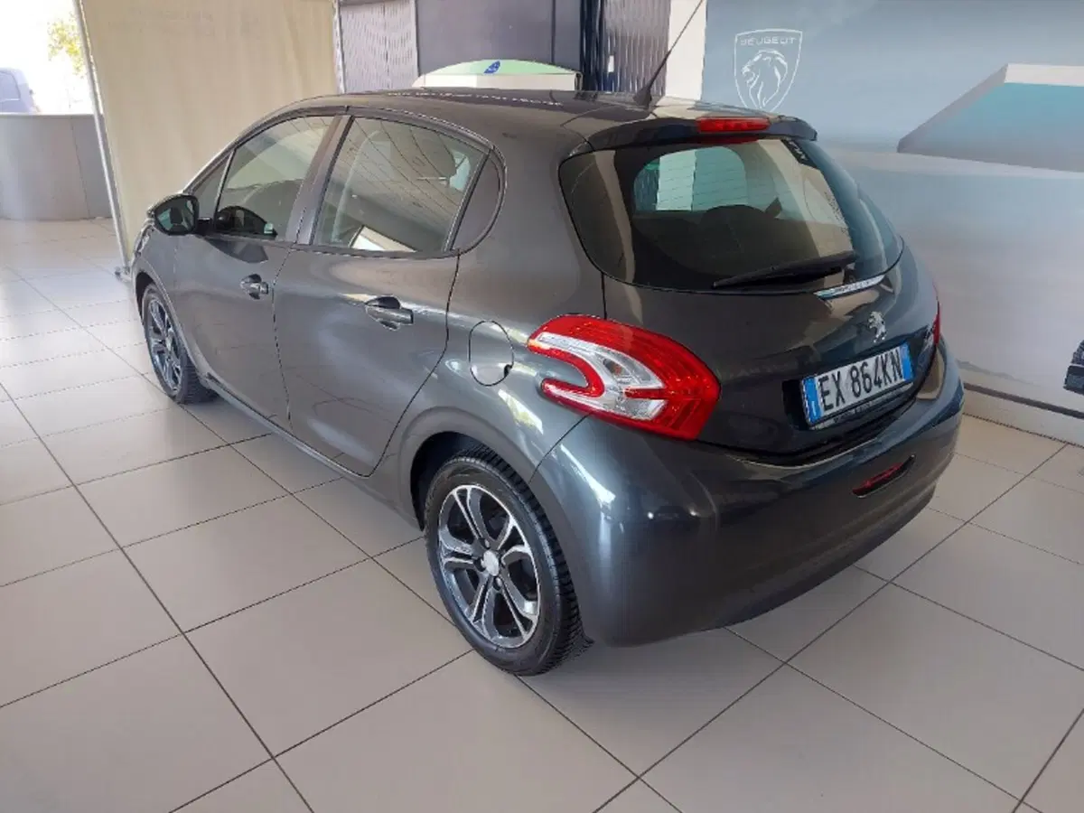 Peugeot 208 usata a Pordenone (4)