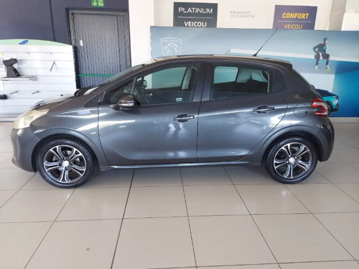 Peugeot 208 usata a Pordenone (7)