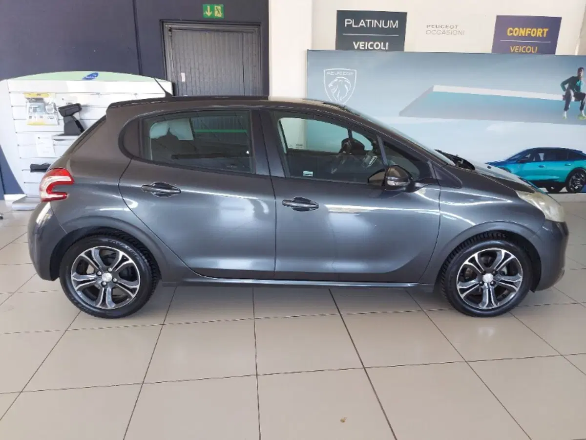 Peugeot 208 usata a Pordenone (8)
