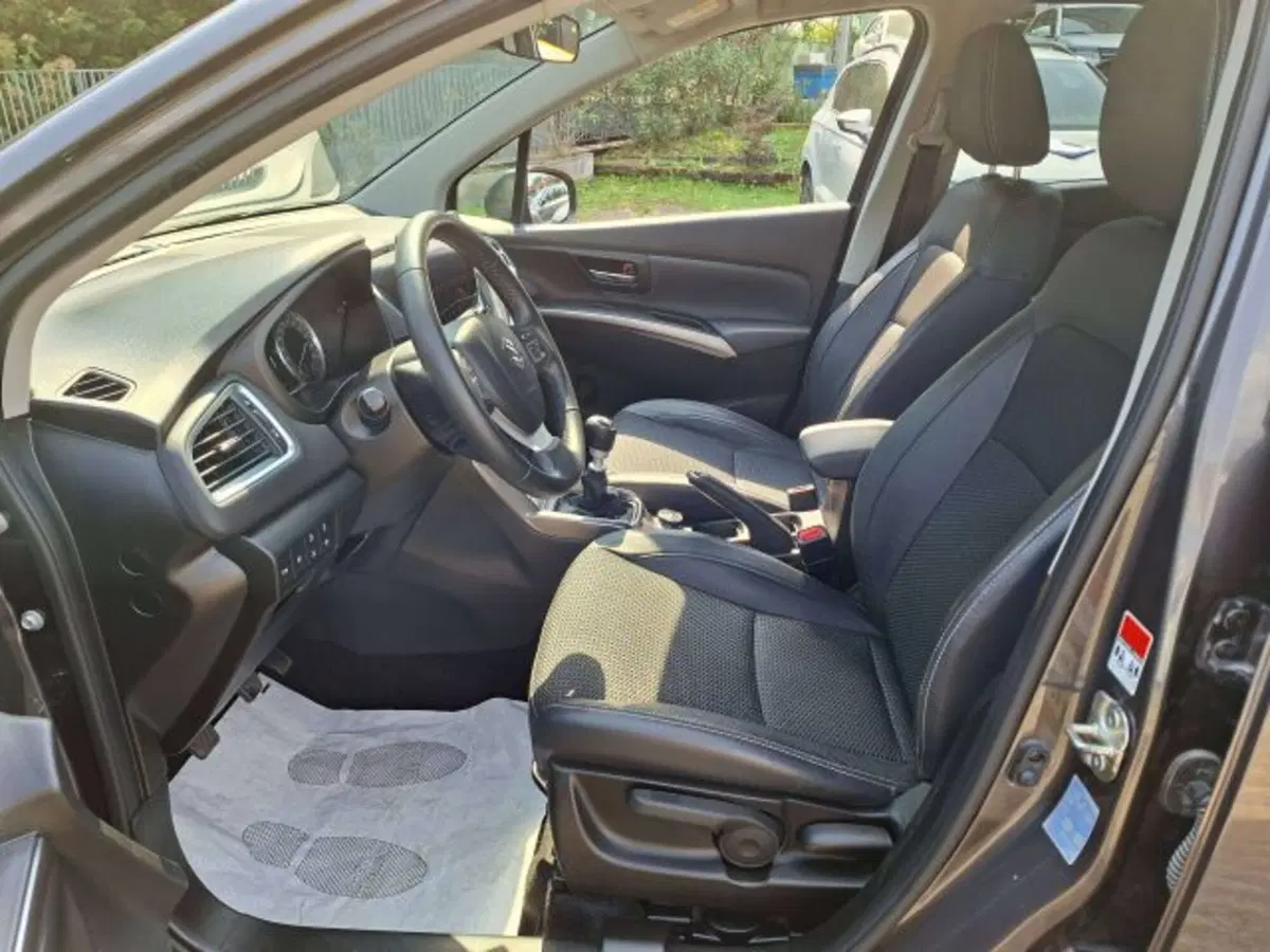 Suzuki S-Cross usata a Como (5)