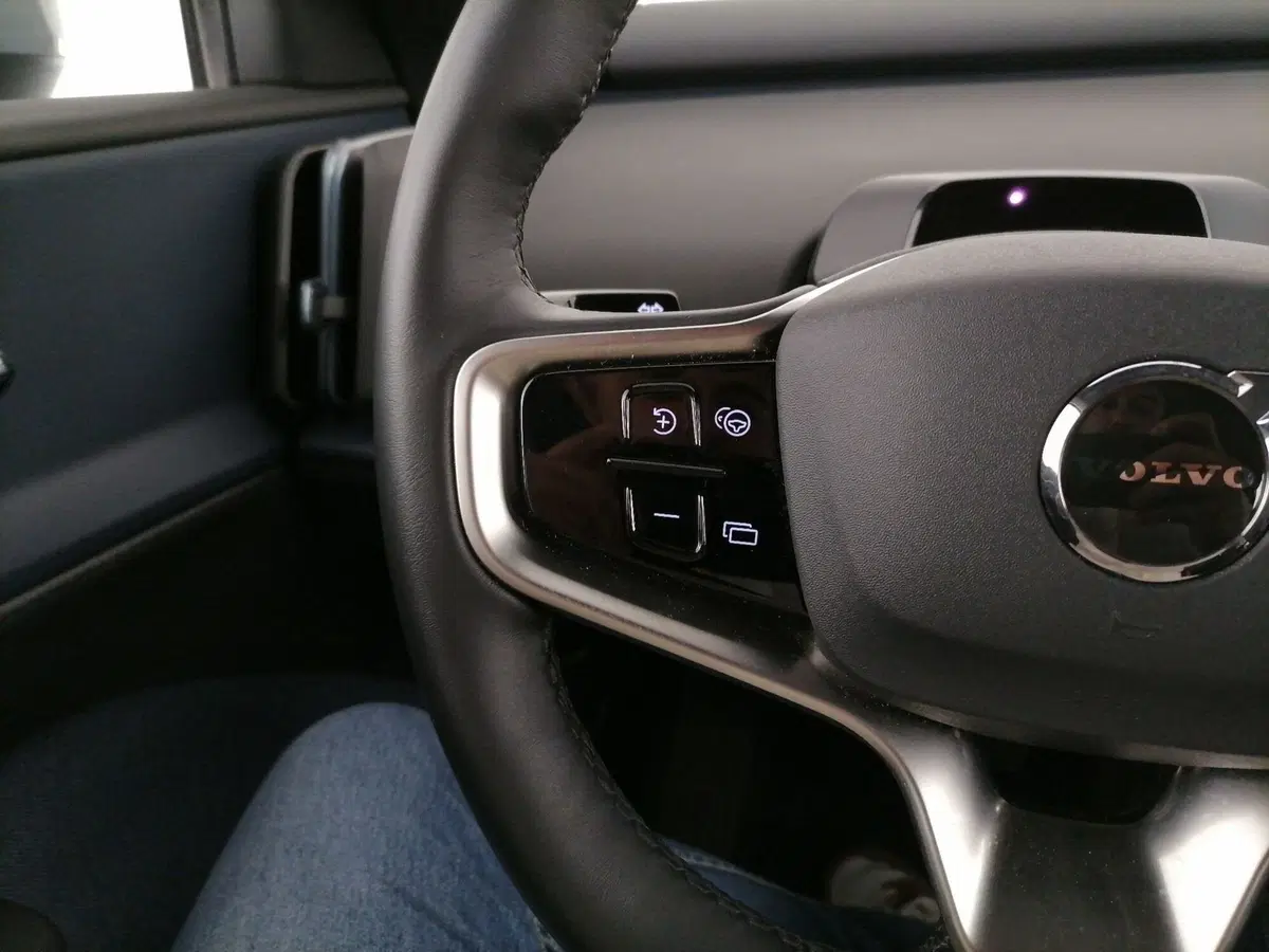 Volvo EX30 usata a Roma (10)