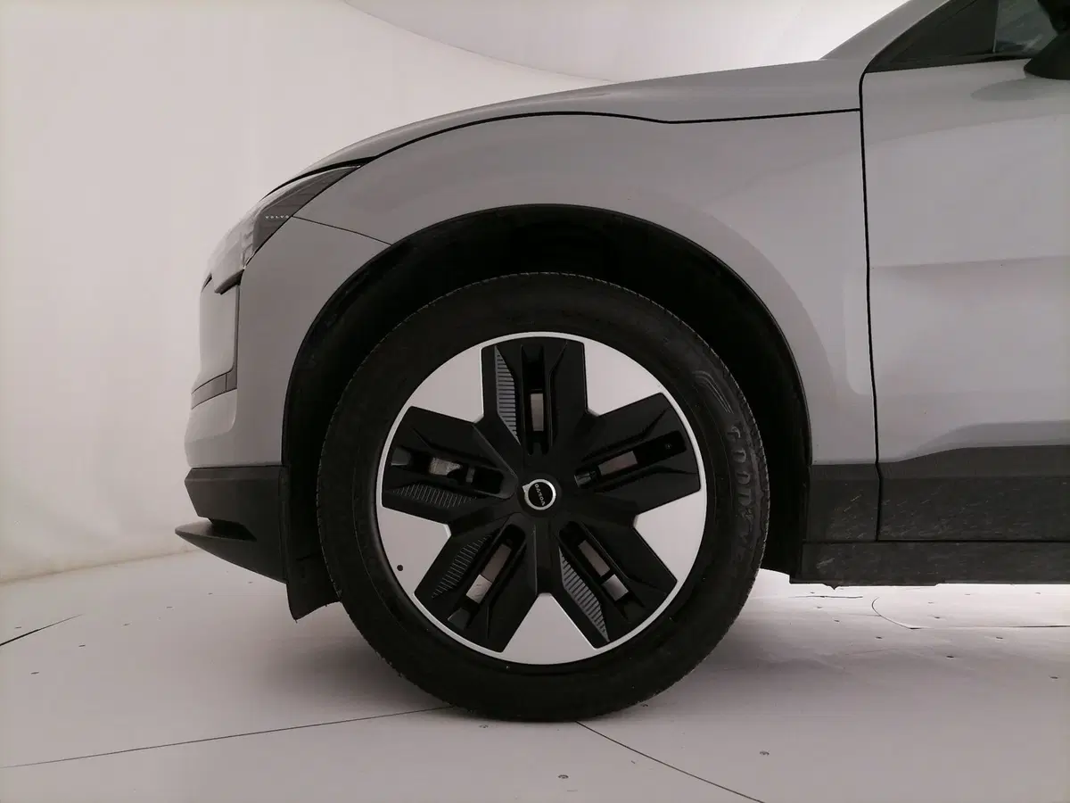 Volvo EX30 usata a Roma (6)