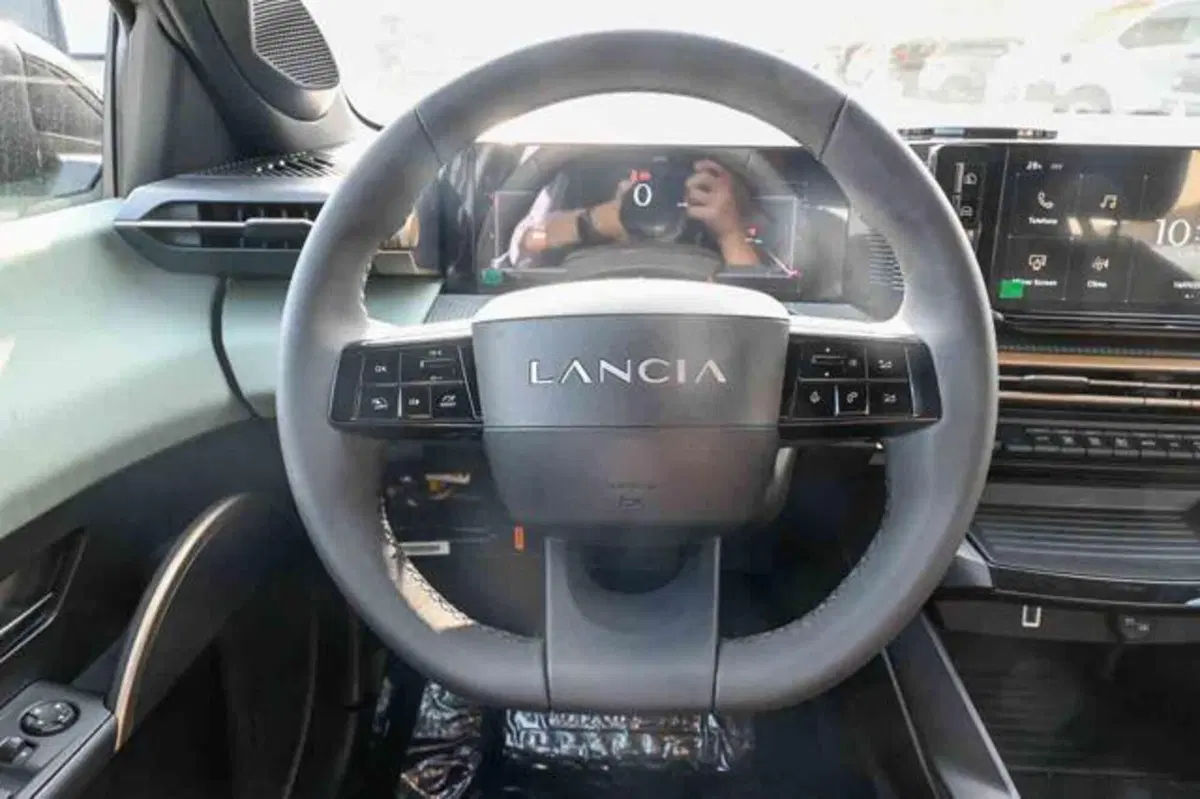 Lancia Ypsilon nuova a Torino (20)