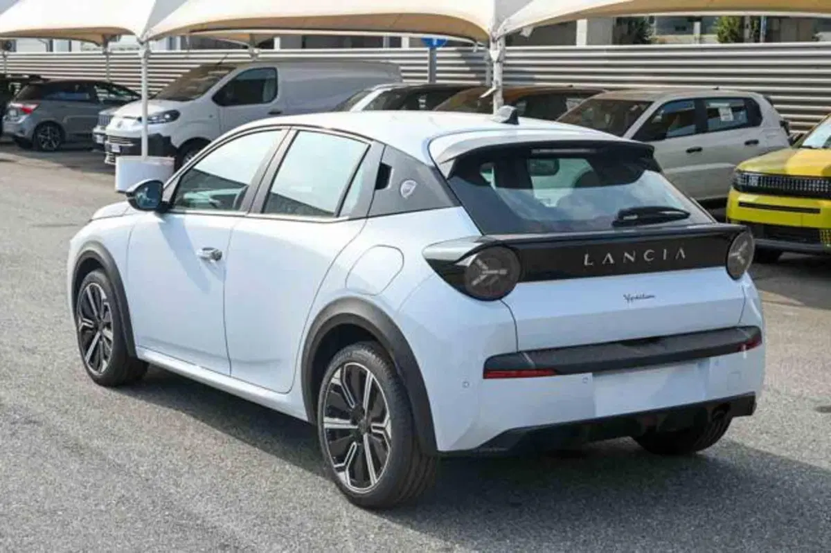 Lancia Ypsilon nuova a Torino (4)
