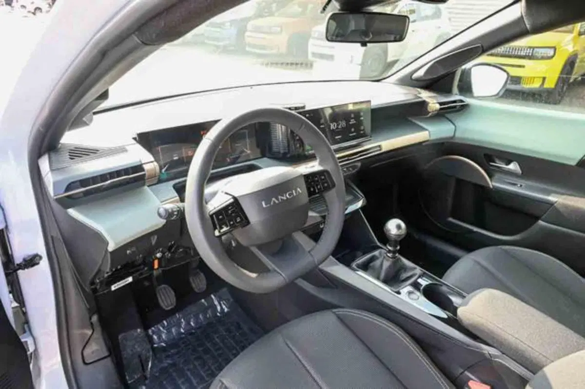 Lancia Ypsilon nuova a Torino (8)