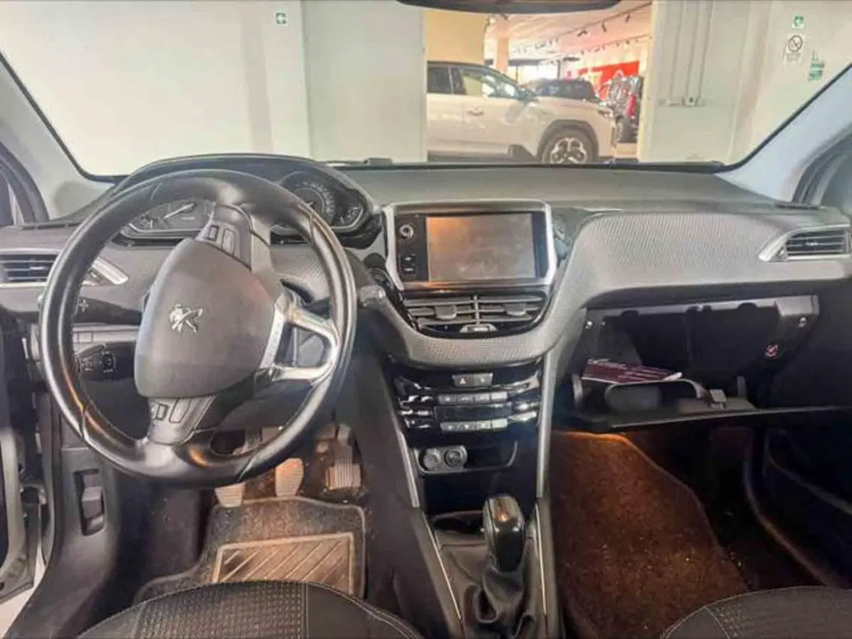 Peugeot 208 usata a Torino (6)