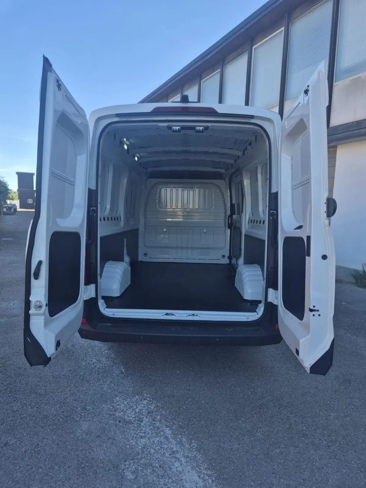 Maxus Deliver Furgone nuova a Alessandria (14)