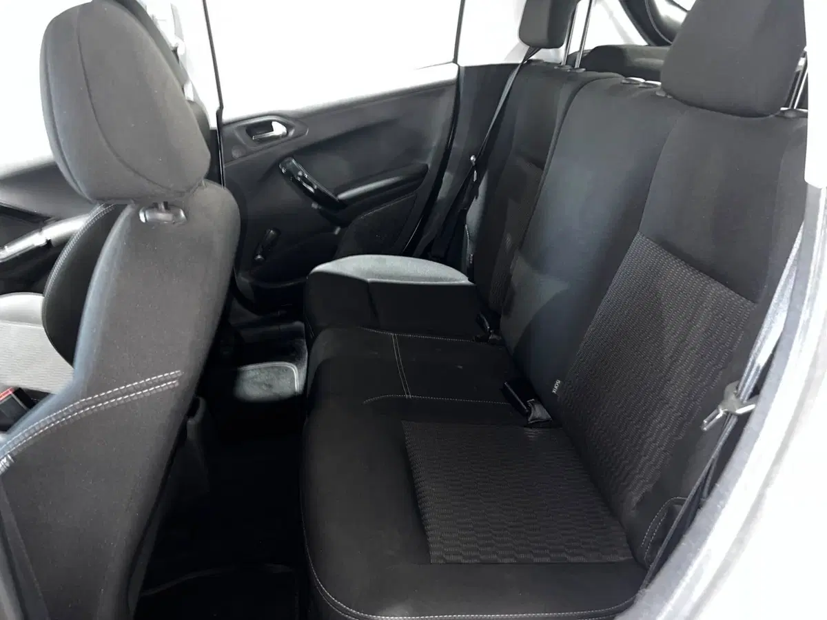 Peugeot 208 usata a Alessandria (16)